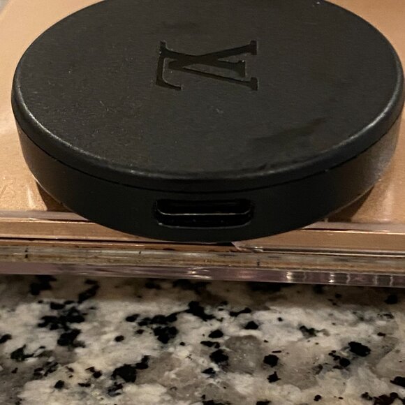 Louis Vuitton Charger For Tambour Horizon Watch Light Up Connected Watches - Picture 4 of 6